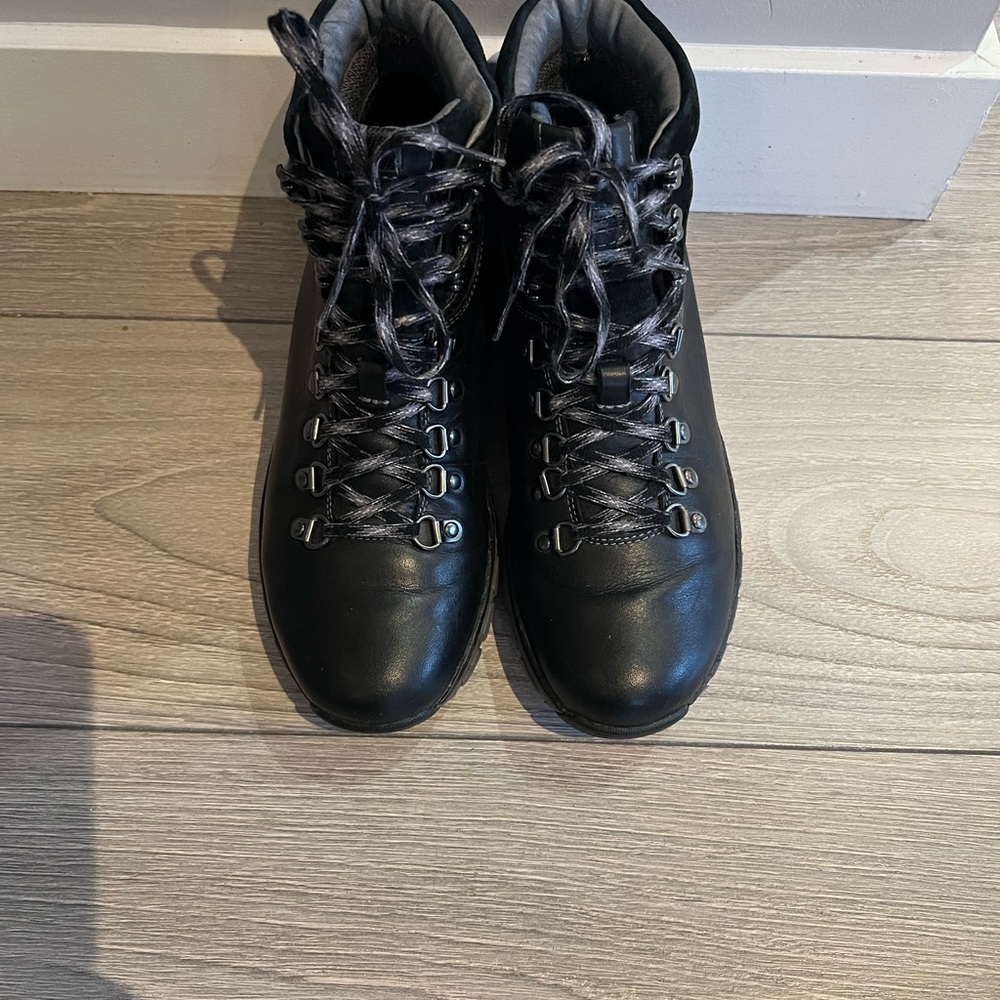 Clarks ,leather,waterproof boots